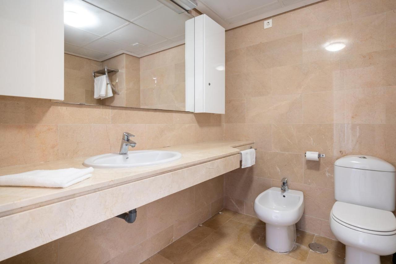 9 Penthouse With Amazing Sea Views, Close To Golf Manilva Duquesa Esterno foto