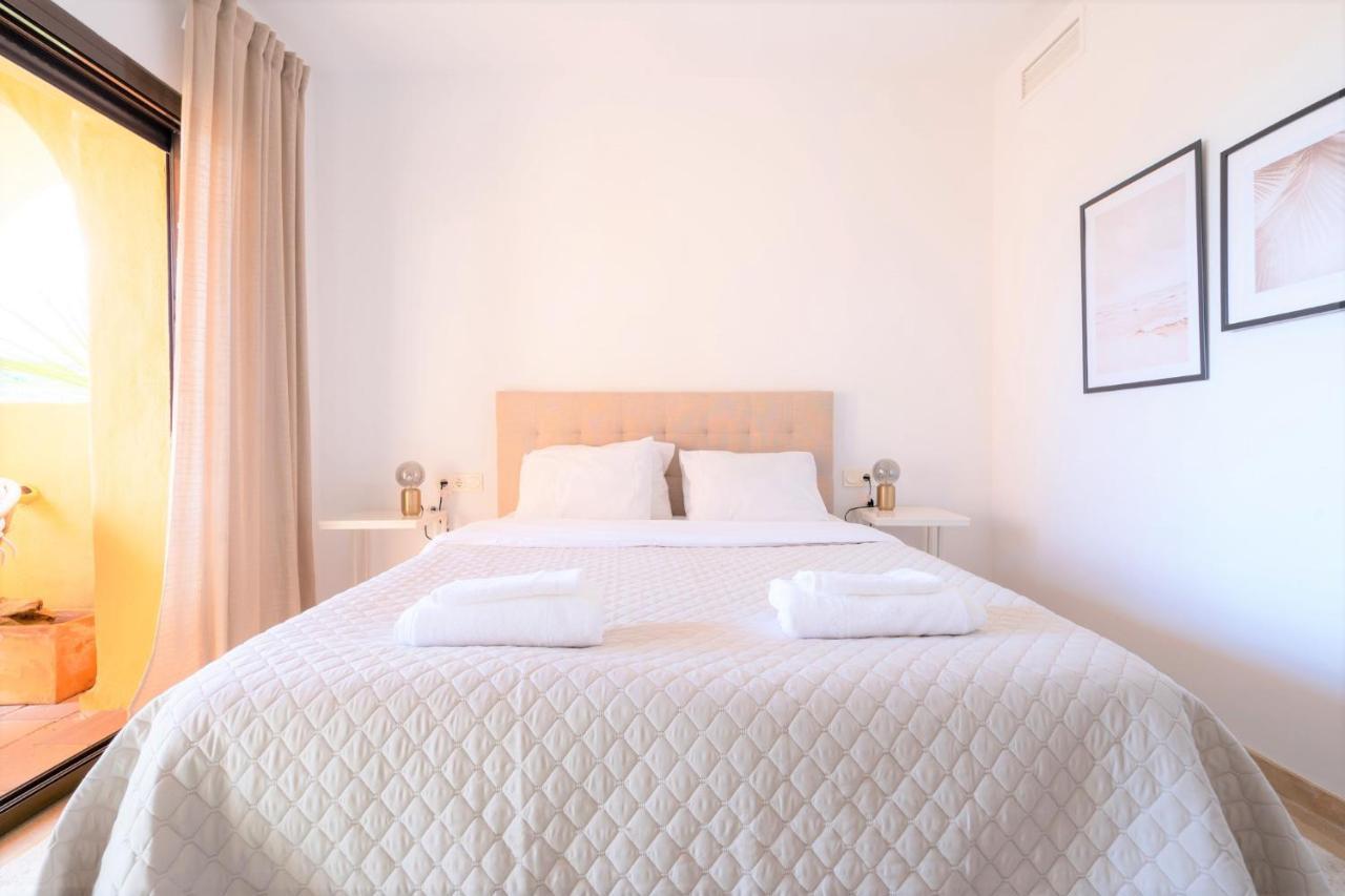 9 Penthouse With Amazing Sea Views, Close To Golf Manilva Duquesa Esterno foto